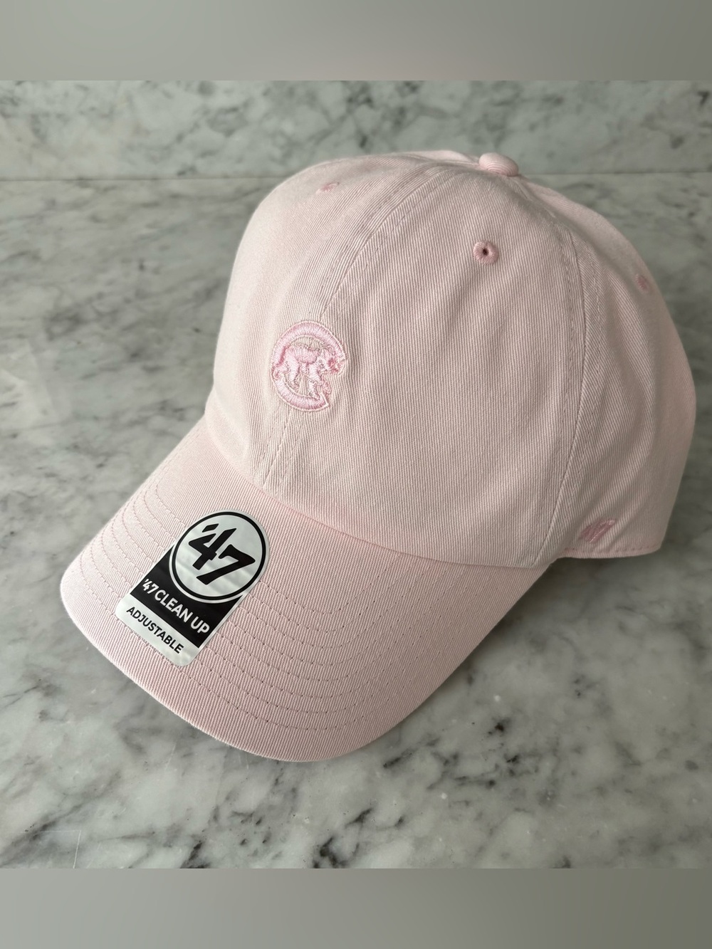 47 Brand Clean Up Adjustable Strap MLB Hat Chicago Cubs Light Pink